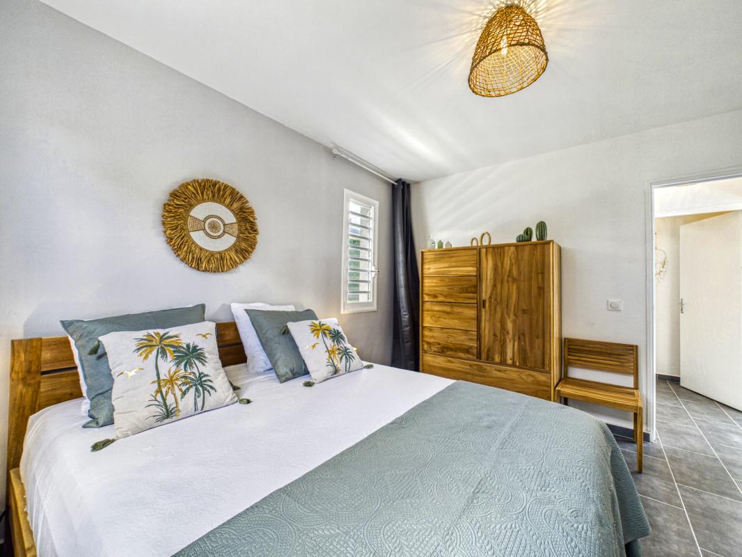 22.Guadeloupe Saint-François- location villa 4 peorsnnes-piscine